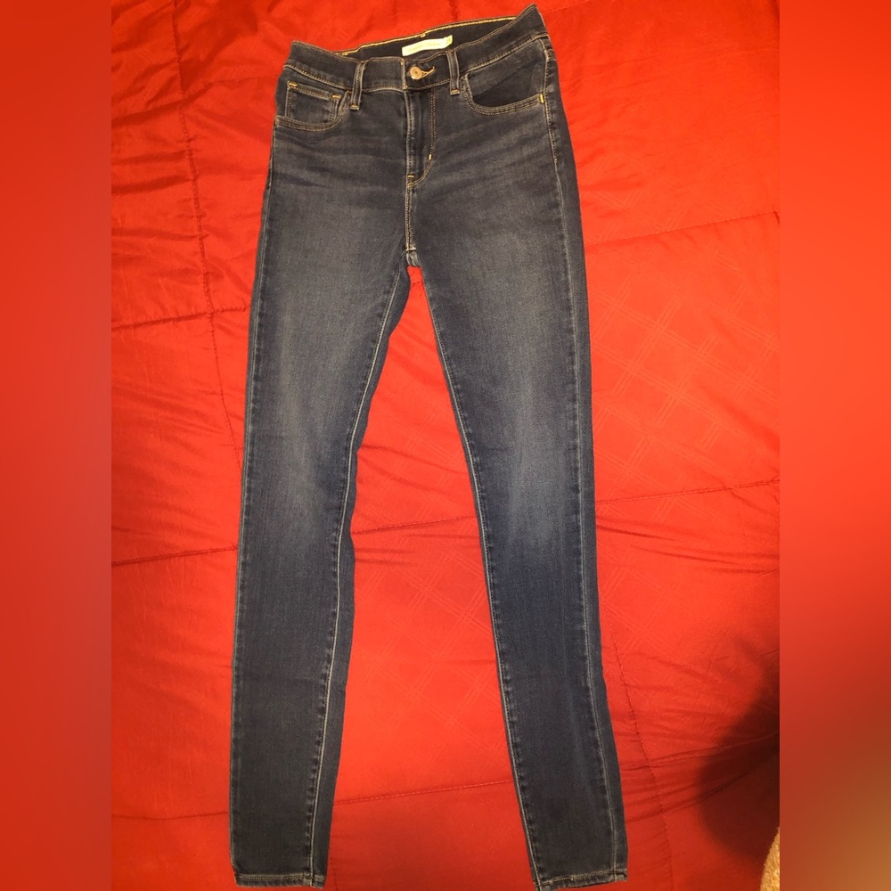 Levi’s 720 High Rise Super Skinny - Color: Blue Me Away. 25W X 30L